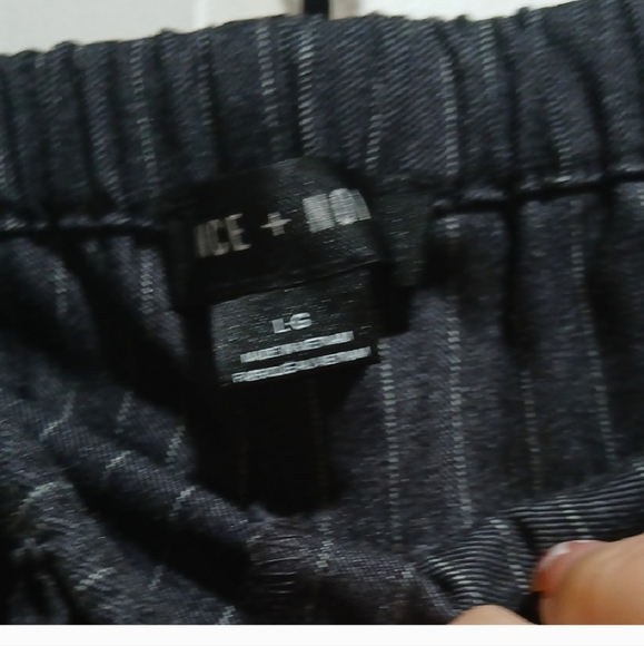 Silence +Noise Grey White Pin Striped Pants - Picture 4 of 6